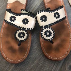 Jack Rogers - Jack Flat Sandal in black and ivory